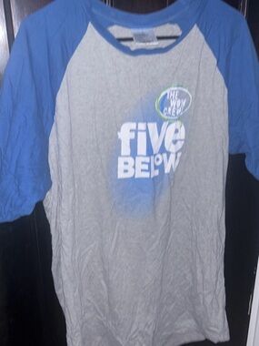 Five Below "The Wow Crew" Raglan T-Shirt Gray & Blue Size L Tee Short sleeve